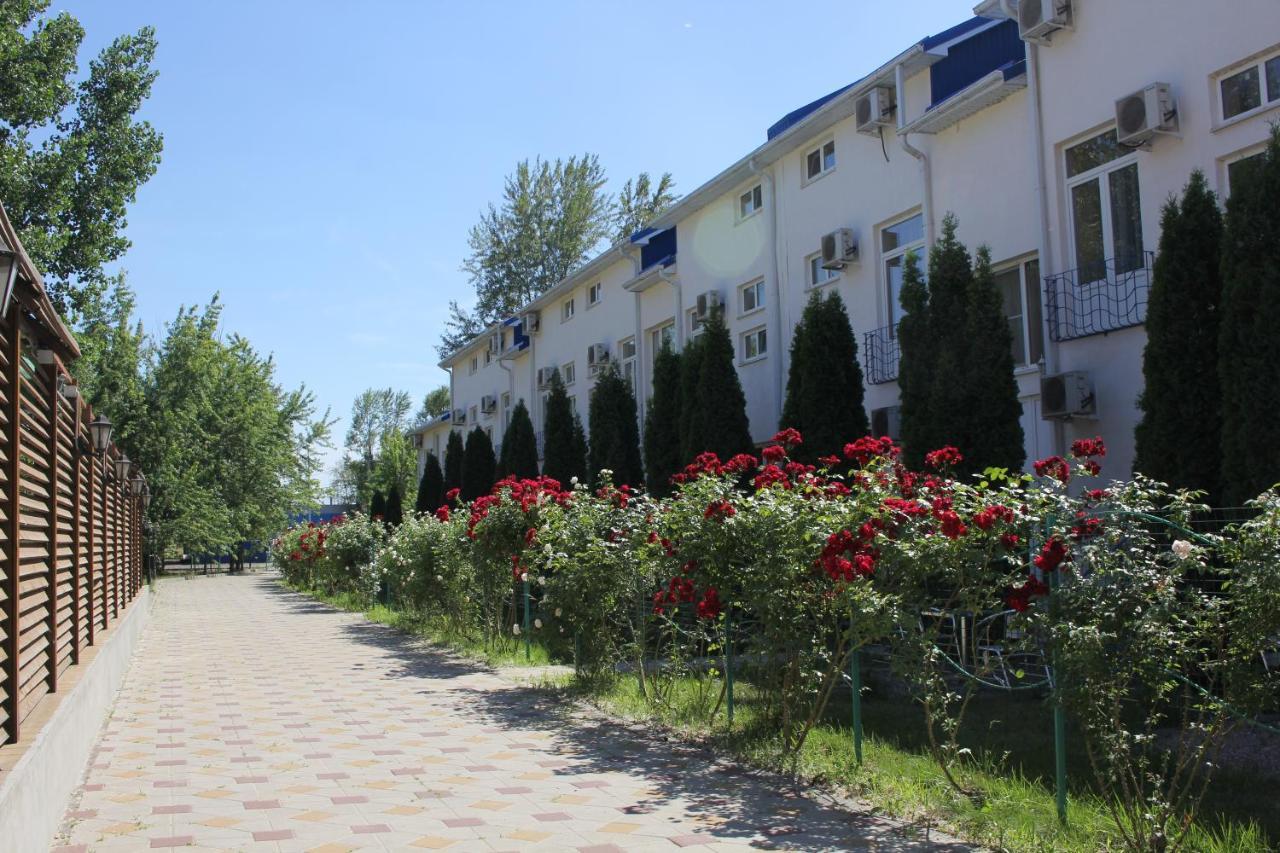 Golubaya Volna Hotel Rostov-on-Don Ngoại thất bức ảnh